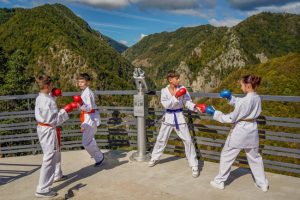 Istorie, energie și competiție: Poenari a găzduit Cursa Cavalerilor lui Vlad și Concertul Sportului Argeșean 18 Sursă foto: FB CJ Aregs