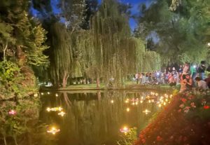 Peste 1000 de participanți la Seara Lampioanelor: lumină, film și emoție la Pitești 1 Sursă foto: FB Cristian gentea