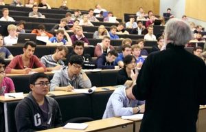 Aproximativ 27.000 de studenți străini au ales România pentru studii 10 cats - Aproximativ 27.000 de studenți străini au ales România pentru studii