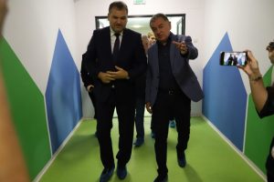 Ministrul Cseke Attila, la Pitești. Creșă modernă, cu 94 de locuri, inaugurată în cartierul Exercițiu 24 Sursă foto: Primăria Municipiului Pitești.