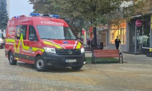 Intervenție de urgență în centrul Piteștiului! Bătrân transportat la spital 1 34173dd7 00b3 4d28 95e8 7b51d19d94ed - Intervenție de urgență în centrul Piteștiului! Bătrân transportat la spital
