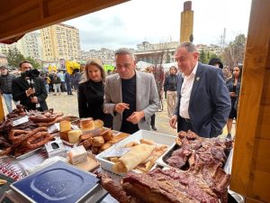 Ministrul Agriculturii a fost la ”Toamna piteșteană” 16 Sursă foto: FB Cristian Gentea.