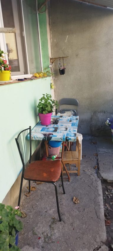 A vrut să-și facă parcare pe spațiul verde. Piteștean amendat de polițiștii locali 2 e0e7e059 0f33 4baa 8a65 378c4f777bc0 - A vrut să-și facă parcare pe spațiul verde. Piteștean amendat de polițiștii locali