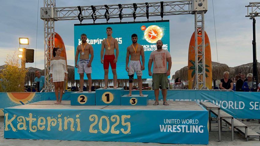 554094285 1339845271263277 6155847872760950517 n - Două medalii de aur pentru România la Campionatul Mondial de Lupte pe Plajă U20