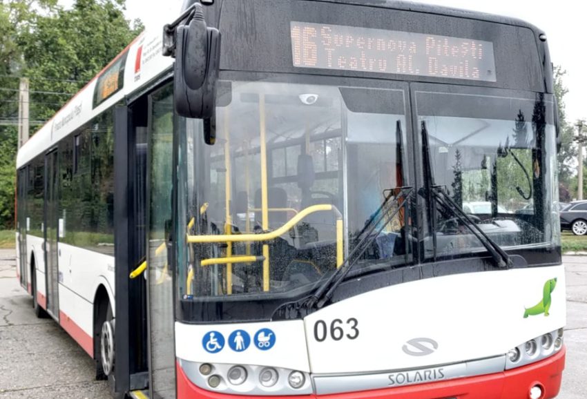 autobuzul 16 Sursă foto: Pri,măria MUnciipiului Pitesti