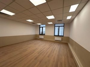 la Liceul Tehnologic Constantin Brancusi 1 1 - 10 clase finalizate, 430 de elevi revin în bănci: lucrări în desfășurare la Liceul Tehnologic „Constantin Brâncuși”