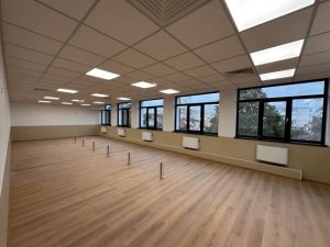 la Liceul Tehnologic Constantin Brancusi 8 1 - 10 clase finalizate, 430 de elevi revin în bănci: lucrări în desfășurare la Liceul Tehnologic „Constantin Brâncuși”