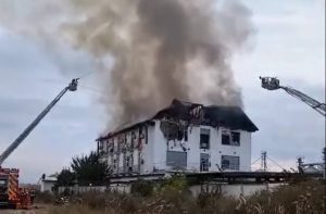 Două victime carbonizate identificate în urma unui incendiu izbucnit la un hotel 28 incedniu hotel Prahova