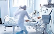 Doctors,Run,Around,The,Ward,Trying,To,Help,Dying,Patient, butoane de