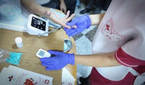 WhatsApp Image 2025 10 01 at 09.45.36 2 - ”INIMI ÎN MIȘCARE”, campanie pentru sănătate, lansată de OAMGMAMR Filiala Argeș, în parteneriat cu  Centrul Medical „Clubul Sănătății” și Școala Sanitară Postliceală „Prof. Dr. Nanu I. Muscel".