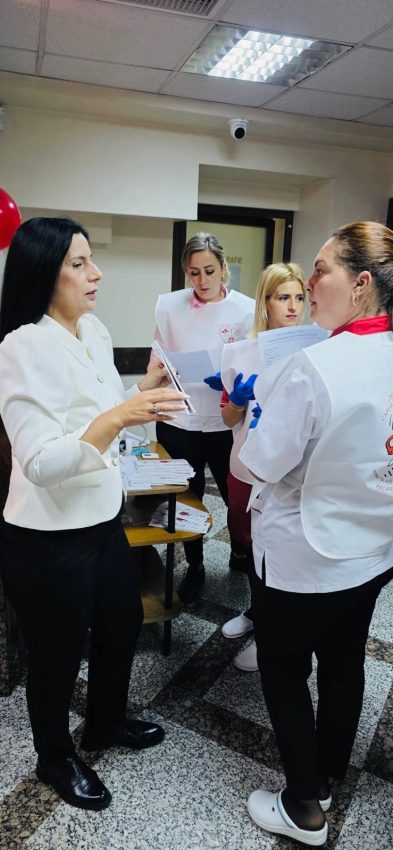 WhatsApp Image 2025 10 01 at 09.45.39 1 - ”INIMI ÎN MIȘCARE”, campanie pentru sănătate, lansată de OAMGMAMR Filiala Argeș, în parteneriat cu  Centrul Medical „Clubul Sănătății” și Școala Sanitară Postliceală „Prof. Dr. Nanu I. Muscel".