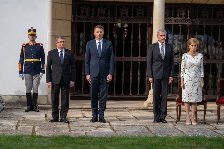casa regala seara dedicata moldovei Sursă foto: FB Mihai Cotet
