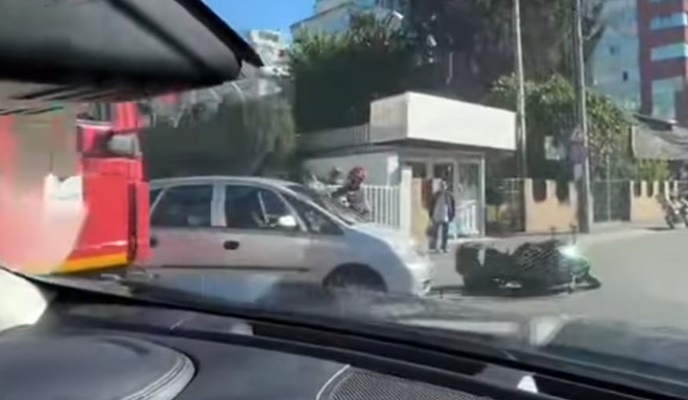 Accident cu victimă în Pitești! Impact între o motocicletă și o mașină 1 40ebf717 42c5 4808 82e3 24381317e7d5 - Accident cu victimă în Pitești! Impact între o motocicletă și o mașină
