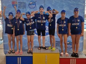 Performanță în bazin: tinerii înotători de la CS Star Mioveni strălucesc prin muncă și pasiune 2 Sursă foto: FB CS Star Mioveni.