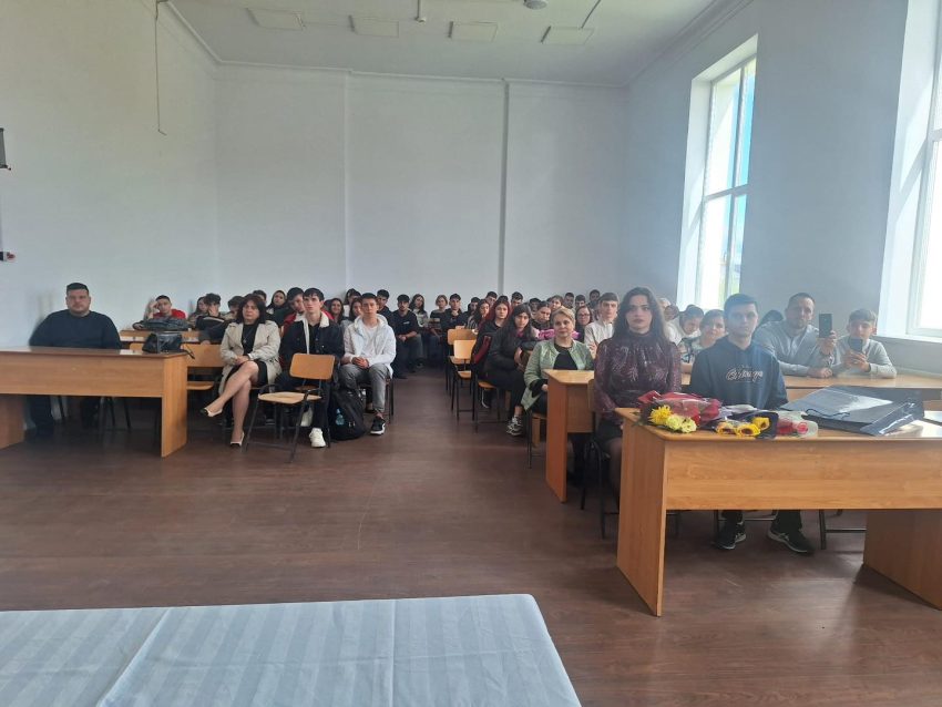 Cel mai bun elev al Liceului Teoretic Costești, din promoția 2025 - a fost premiat! 2 la Costești