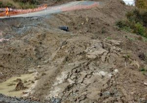 560947343 1298914868915184 341160898344610196 n 1 - Alunecare de teren în zona șantierului Autostrăzii Sibiu – Pitești