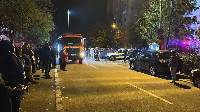interventie pompieri bloc Pitesti