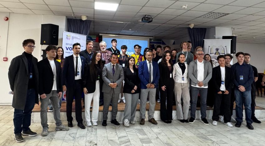 Tinerii din Pitești, parteneri de dialog cu administrația locală 1 Tinerii din Pitești