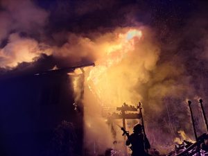774a9192 95b3 45a3 822e 72ba22ed7da2 - Incendiu puternic într-o gospodărie din Valea Iașului