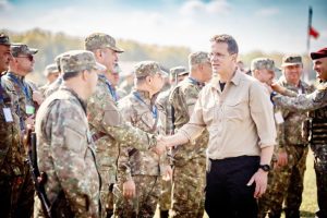 Ministrul Ionuț Moșteanu: „Nu este o mobilizare. Este o șansă pentru tinerii care vor să devină parte din rezerva Armatei Române!” 1 Sursă foto: ediția tipărita