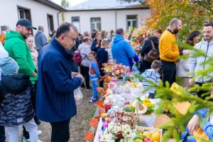 aurel costache 2 - Târguri caritabile și festivaluri de toamnă: elevii din Mioveni transformă educația în sărbătoare