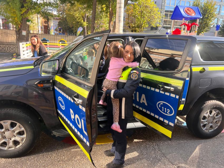 activitate politisti gradinita