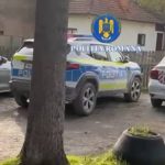 (Video) Argeșean de 74 de ani reținut! A distrus mai multe autoturisme ale unei vecine! 15 retinut Arges