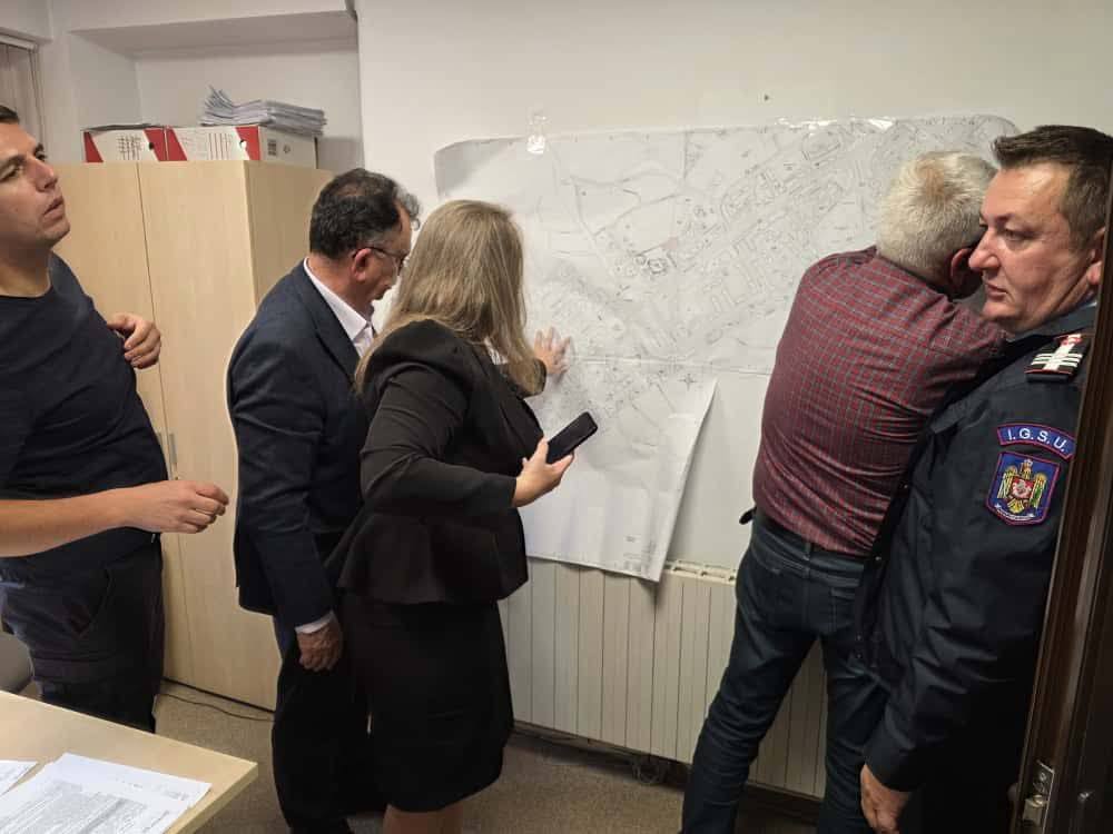 Panică la Mioveni! Zeci de locatari evacuați din cauza mirosului de gaz 2 569946022 1358016242653846 1431594523556099783 n - Panică la Mioveni! Zeci de locatari evacuați din cauza mirosului de gaz