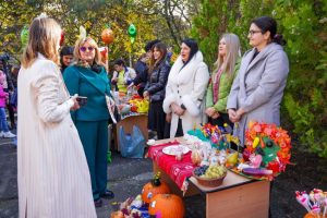 Toamnă cu zâmbete și solidaritate la Grădinița Specială „Sfânta Elena” din Pitești 3 Sursă foto: CJ Arges