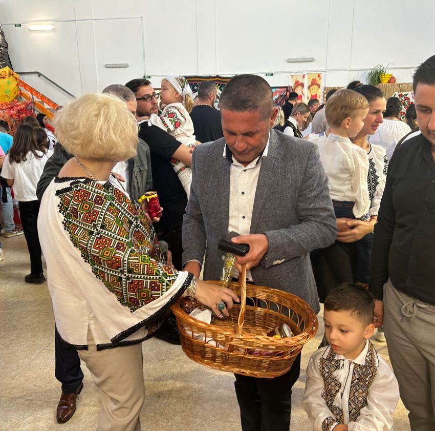 Sărbătoarea toamnei în școlile și grădinițele din comuna Bradu 1 Dan Stroe Bradu