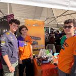 Cristian Gentea: ”Adolescenţii din Pitești arată că viitorul le aparține!” – Primarul, alături de echipa Broboți la festivalul educațional STEM 10 Sursă foto: FB Cristian Gentea