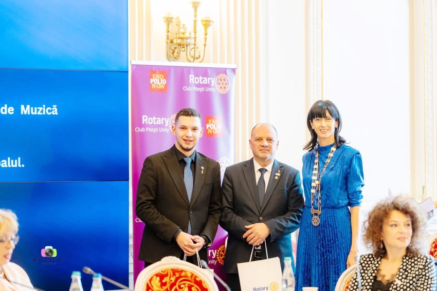 Medici celebri, artiști și manageri – noii membri ai Rotary Club Pitești Unity 8 Pitesti unity 2 - Medici celebri, artiști și manageri – noii membri ai Rotary Club Pitești Unity