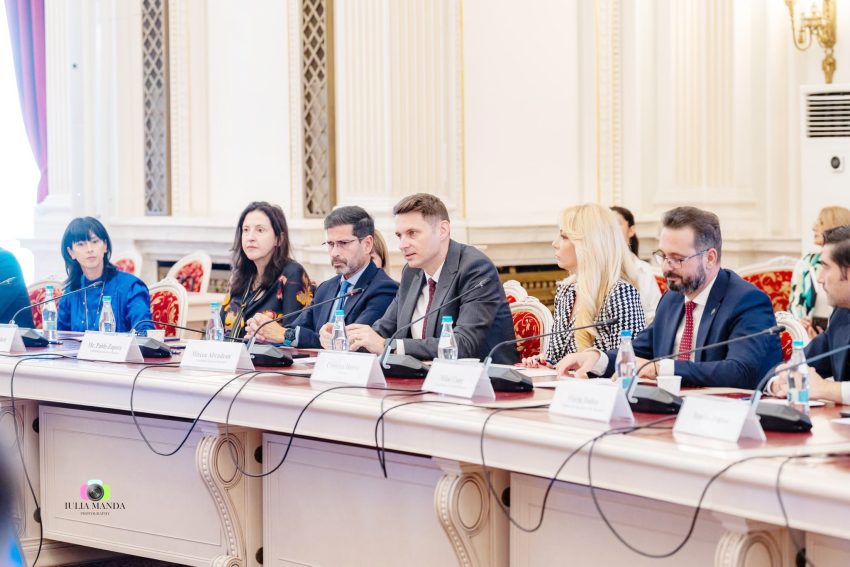 Medici celebri, artiști și manageri – noii membri ai Rotary Club Pitești Unity 1 Pitesti unity 7 - Medici celebri, artiști și manageri – noii membri ai Rotary Club Pitești Unity