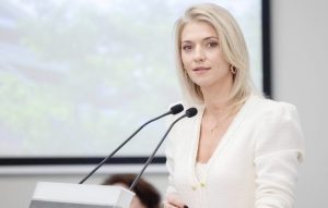 Alina Gorghiu: „De la legi adoptate la schimbări reale în viața victimelor violenței” 2 Sursă foto: ediția tipărită.