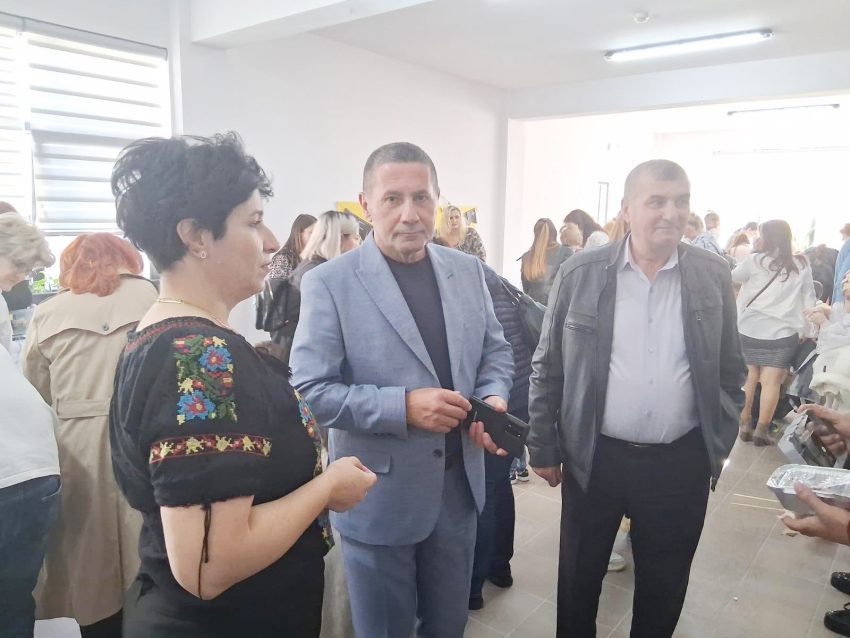 Tradițiile se păstrează la Bradu! Târgul de Toamnă și Focul lui Sumedru au adus sărbătoarea în comună 2 la Bradu