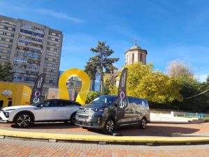 Este spectacol în Piața Milea! Super mașinile Eurial dau start Raliului! 2 eurial invest 3 - Este spectacol în Piața Milea! Super mașinile Eurial dau start Raliului!