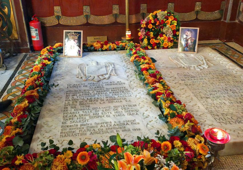 Curtea de Argeș a celebrat 150 de ani de la nașterea Reginei Maria, Regina inimii românești 1 Sursă foto: FB Arhiepiscopia Argeșului și Muscelului (Foto credit: Ovidiu Vlăsceanu)