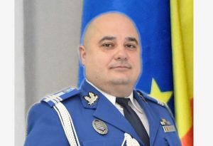Colonelul argeșean Marius Cezar Toma, numit la conducerea Jandarmeriei Capitalei – preot voluntar la biserica pentru surzi din Pitești 1 Sursă foto: jandarmeriaarges.ro