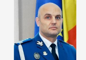 Colonelul argeșean Marius Cezar Toma, numit la conducerea Jandarmeriei Capitalei – preot voluntar la biserica pentru surzi din Pitești 2 Sursă foto: jandarmeriaarges.ro