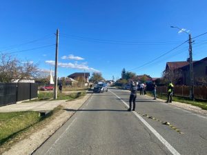 Coliziunea dintre cele două autoturisme din Merișani – Testarea cu etilotestul nu i-a picat bine șoferului de 72 de ani! 1 Sursă foto:IPJ Argeș.