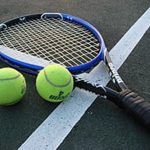 Tennis Racket and Balls - Români implicați într-o rețea internațională de trucare a meciurilor de tenis