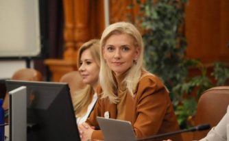 Sursă foto: FB ALina Gorghiu