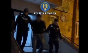 cats - A dat foc la apartament după o ceartă cu părinții