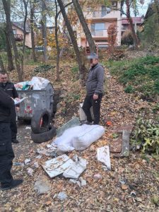 WhatsApp Image 2025 11 07 at 12.00.16 - (Video) Controale ale polițiștilor locali în cartierul Prundu! Cetățeni sancționați!