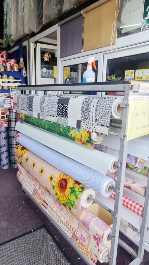 john craciun 14 - Toamna începe la Complexul Comercial John – totul pentru casă, curte și grădină, într-un singur loc!