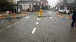 parcare masina in teatru - ACUM! BMW-ul scapă de sub control: lovește trei mașini parcate și ajunge în clădirea teatrului