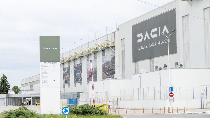 Trei societăți din Argeș - în Top 500 cele mai mari companii din Europa Centrală și de Est 1 1_Dacia