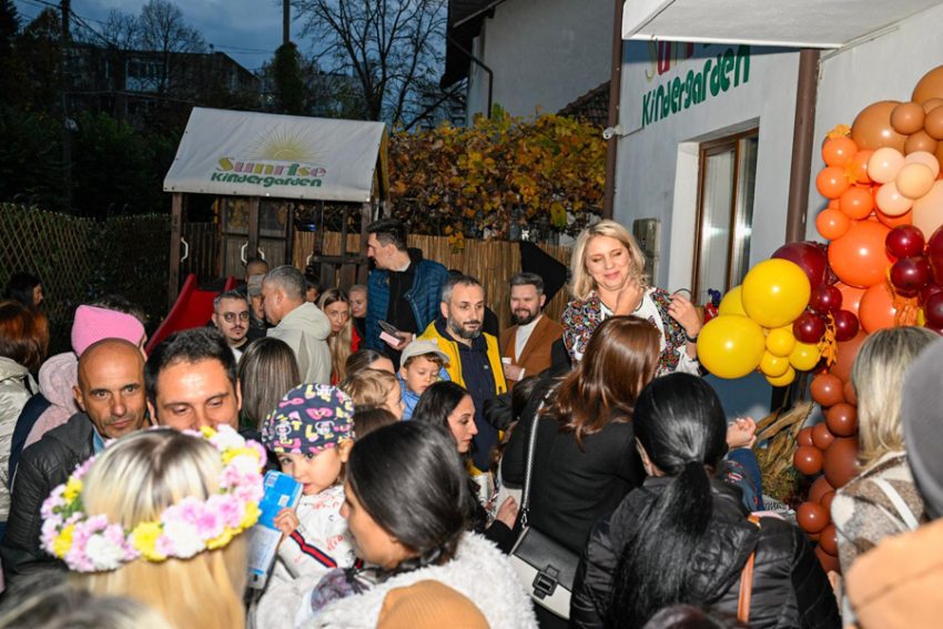 Sunrise Kindergarten Pitesti deschgidere Sursă foto: Sunrise Kindergarten din Pitești,