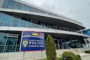 cats 3 - Șoc în Poliția Pitești! Adjunctul Gheorghe Avram - ridicat de mascați!