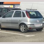 1 - Copil blocat în mașină în parcare la Dedeman. A intervenit descarcerarea!